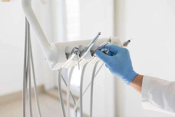 24/7 Emergency Dental Implants experts in Earlimart, CA